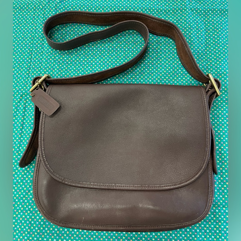 Coach Vintage Patricias Legacy Crossbody Shoulder Bag in Chestnut Brown Leather